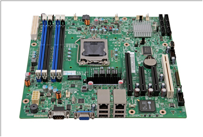 Intel S1200BTS — серверная материнская плата под s1155